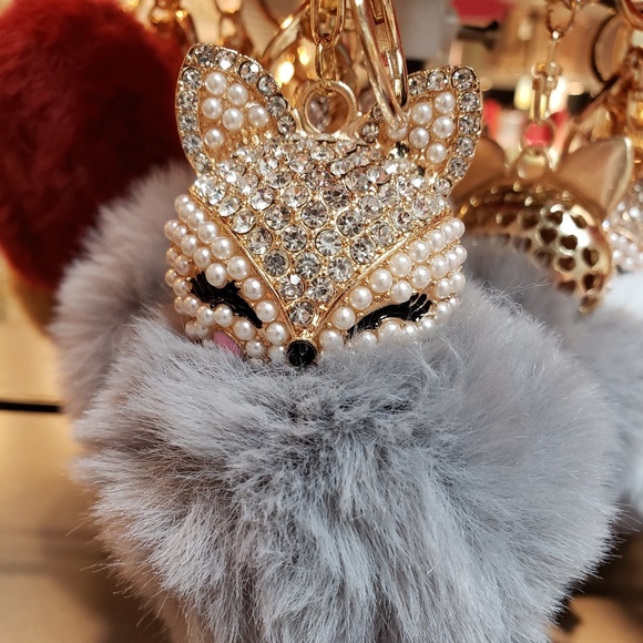 Pompom keys chains - Picture 2 of 8